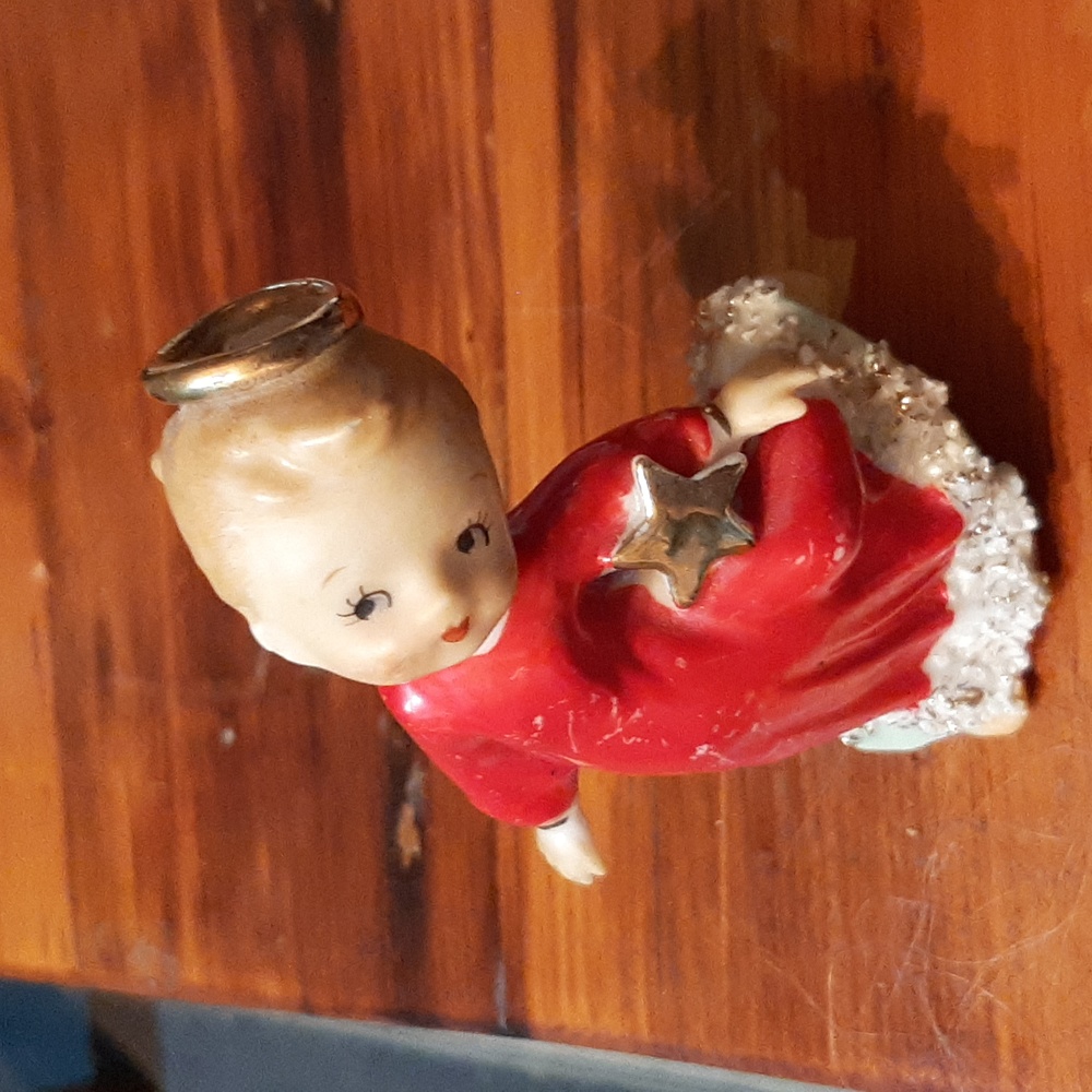 Vintage Christmas angel figurine 50s or 40s 4 3/8"